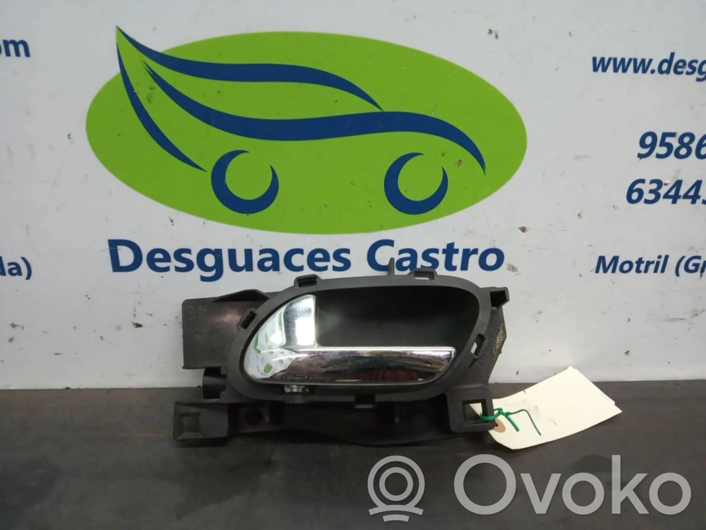 Manecilla interna puerta trasera