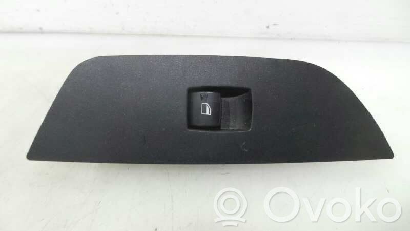 Electric window control switch   6935534,6935534