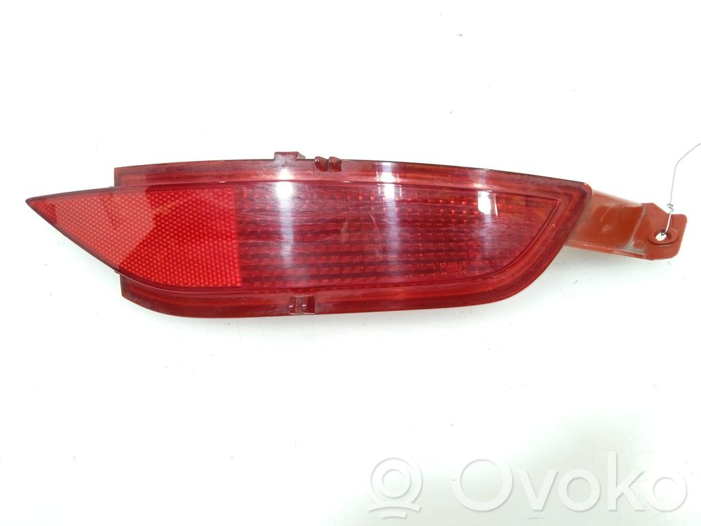Reflector de faros/luces traseros   1552730,8A6117A849AB,8A6117A849AB