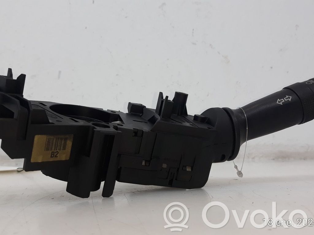 Interruptor de control del panel de luces   934102V521,299138875