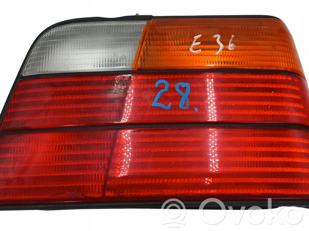 BMW 3 E36 Lampă spate în caroserie 