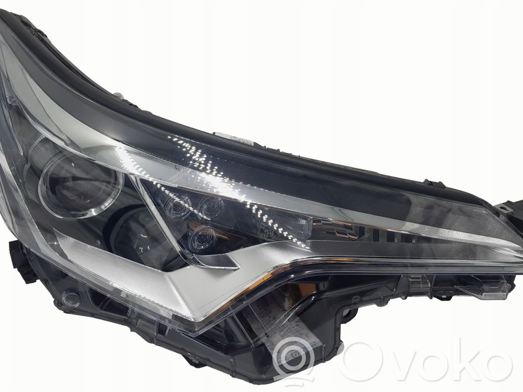 Toyota C-HR I Headlight/headlamp 