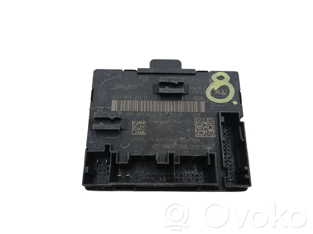 Volkswagen PASSAT B7 Door control unit/module 