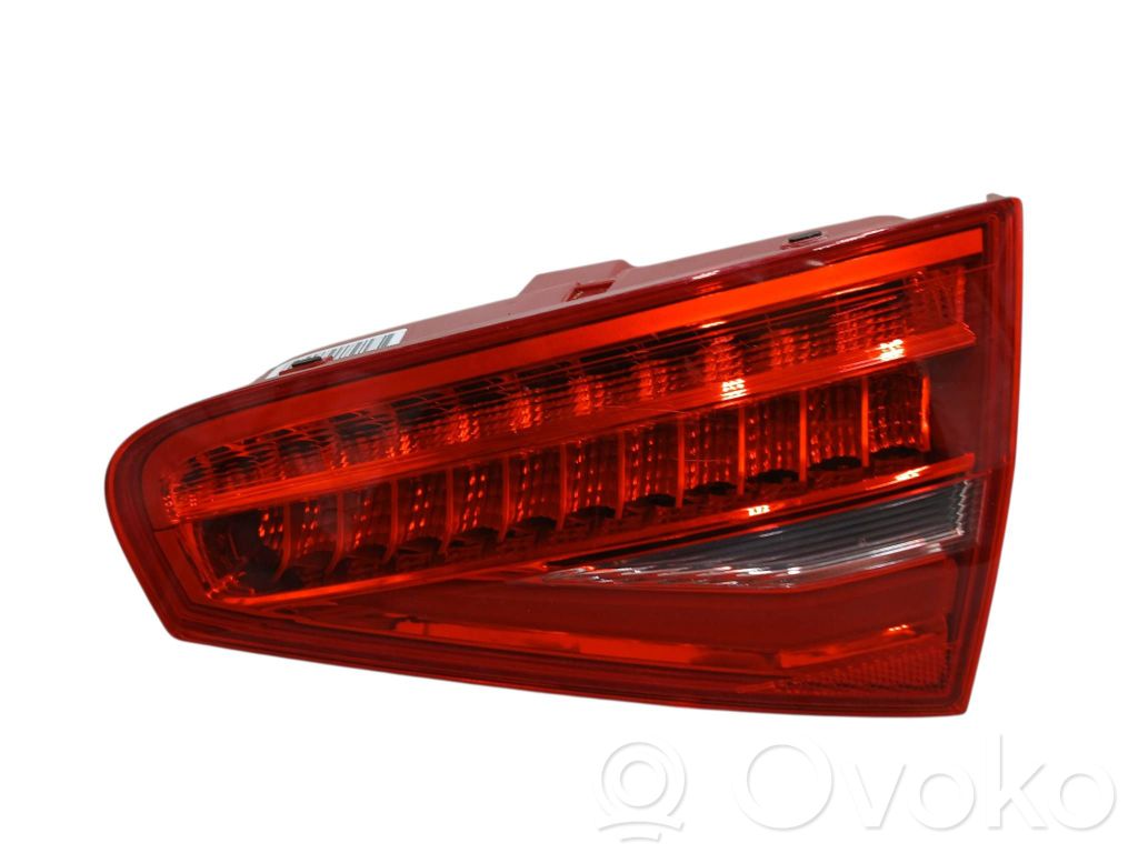 Audi A4 S4 B8 8K Lampă spate în caroserie 