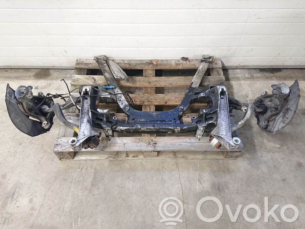 BMW 7 E65 E66 Priekinis tiltas 