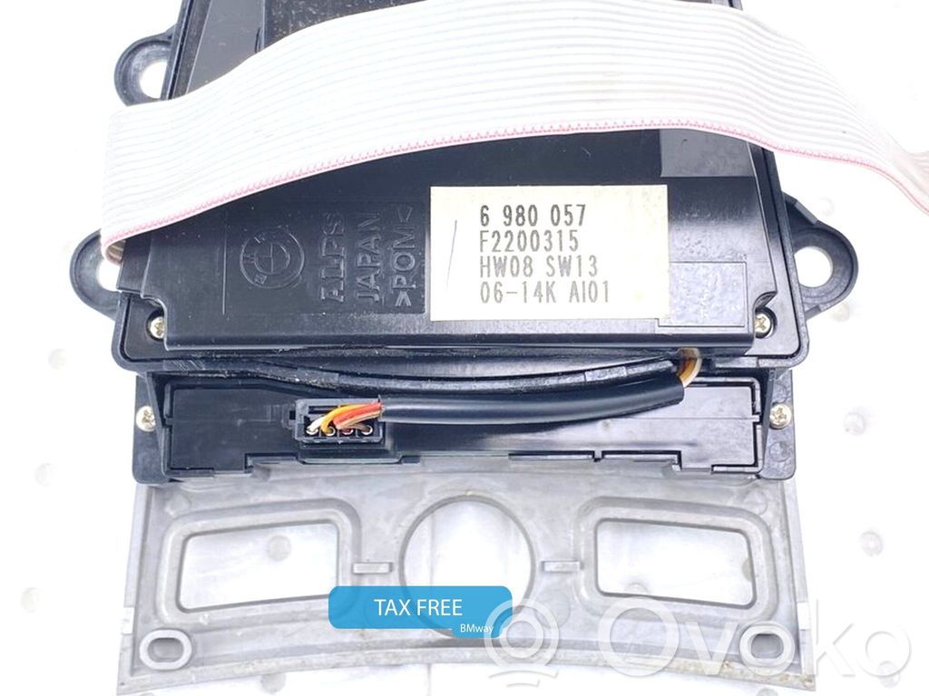 Head unit multimedia control   6980057,6980057,65826980057,6958364,6980057