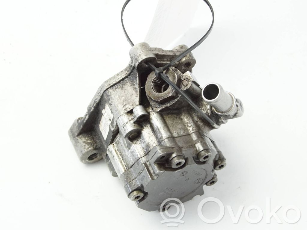 Audi A8 S8 D3 4E Power steering pump 
