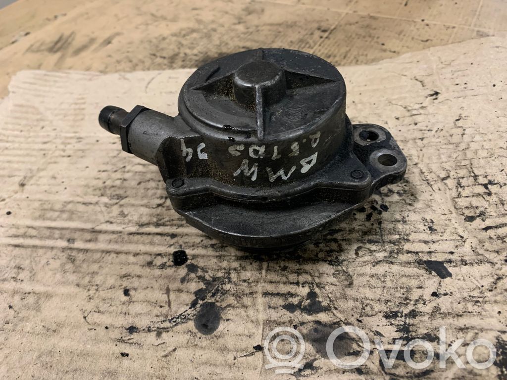 BMW 5 E34 Bomba de vacío 