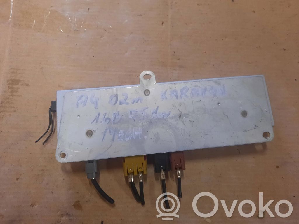 Audi A4 S4 B6 8E 8H Module unité de contrôle d'antenne 