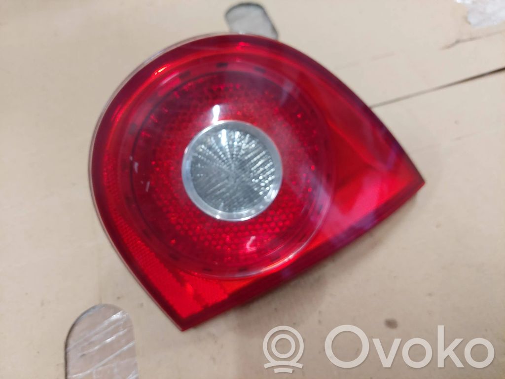 Volkswagen Golf V Takaluukun takavalot 