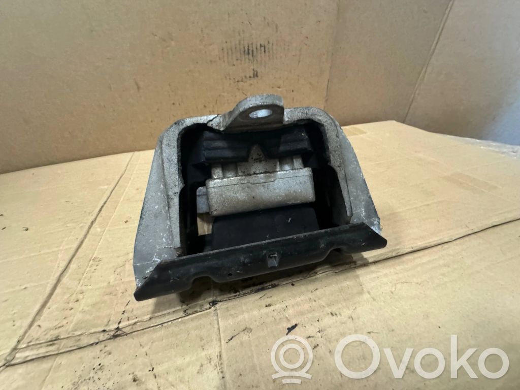 Audi A3 S3 8L Dzinēja spilvens 
