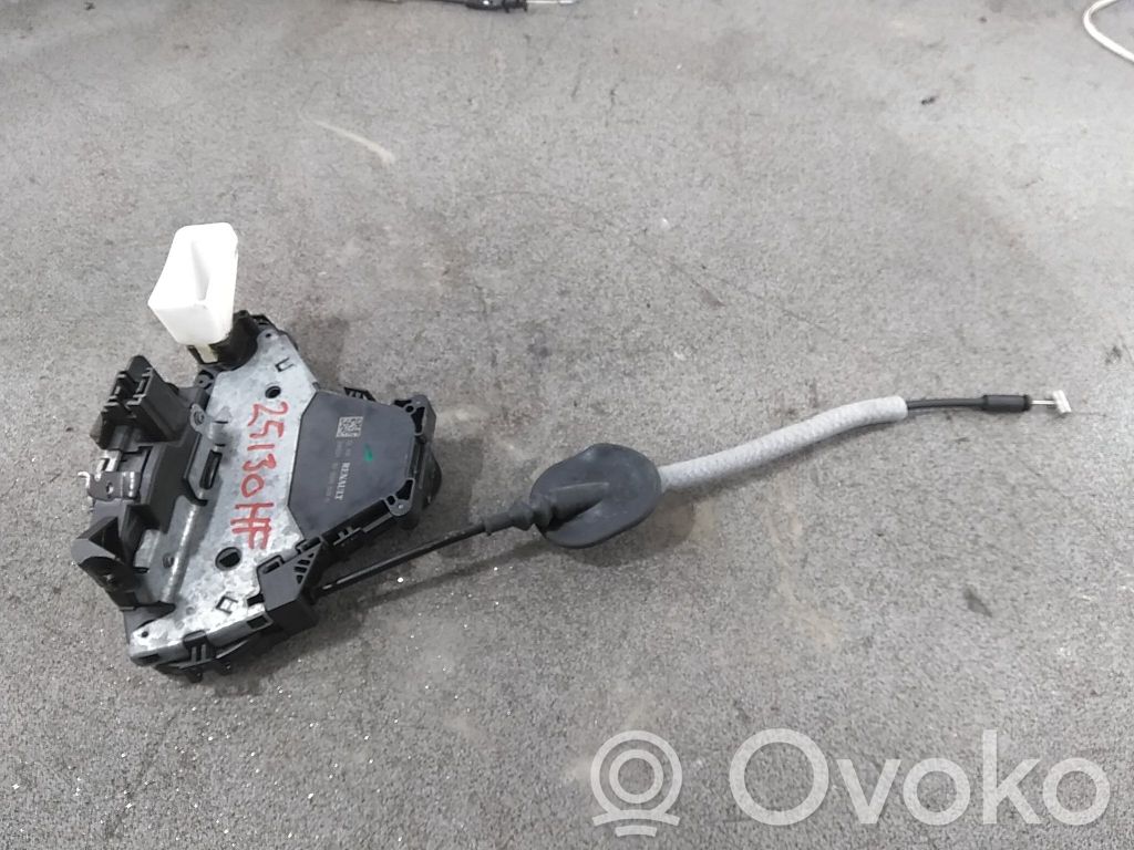 Renault Megane E-Tech Centrālās atslēgas motoriņš 
