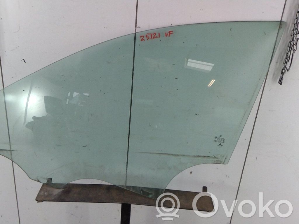 Mercedes-Benz C W205 Moulures des vitres de la porte avant