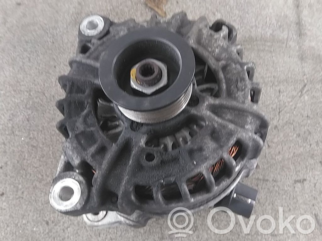 Jaguar XE Ģenerators 