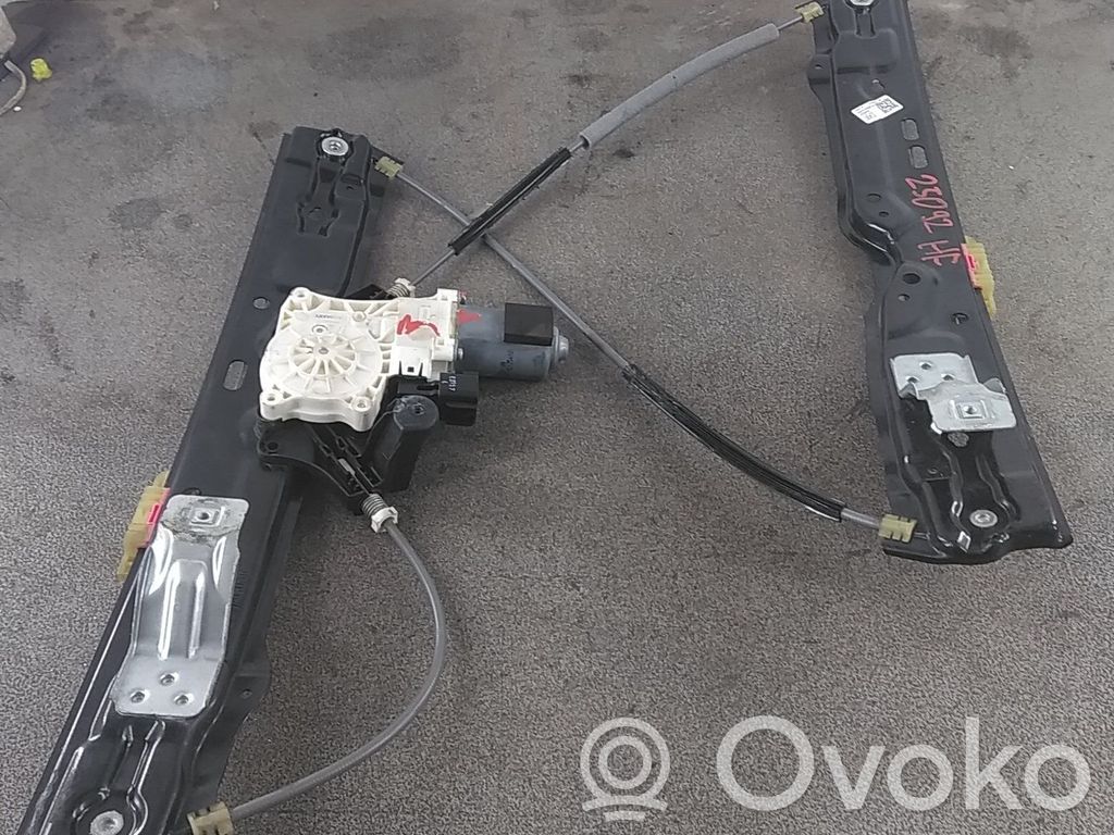Jaguar XE Elektryczny podnośnik szyby drzwi przednich 