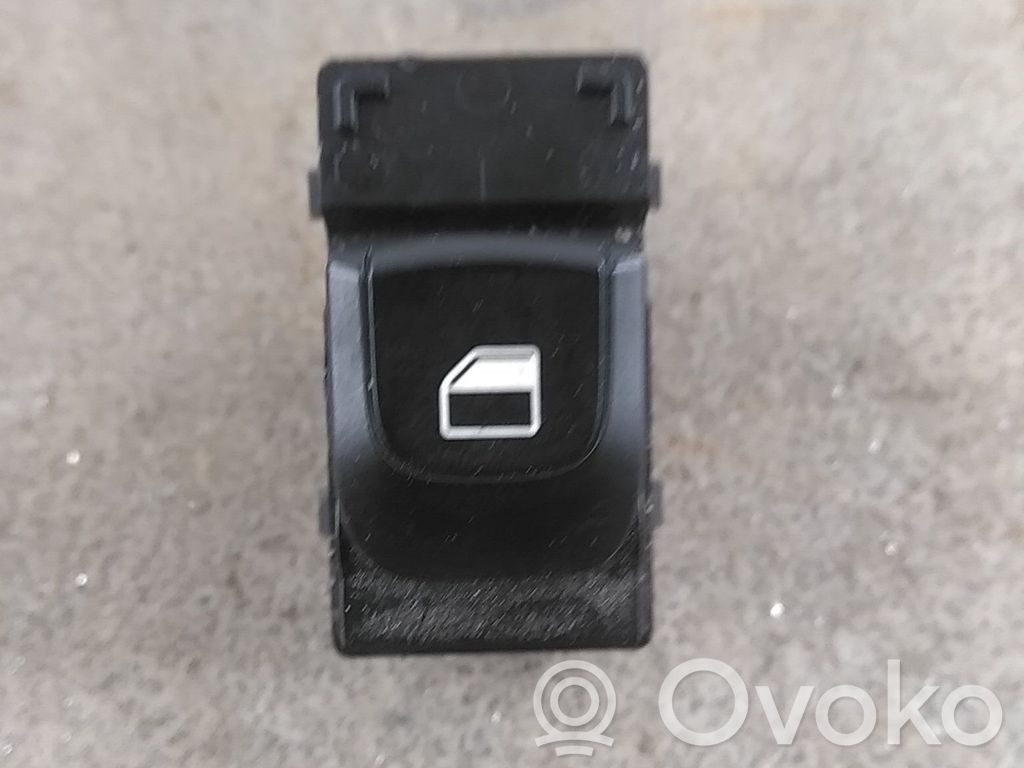 Electric window control switch   93581G6000