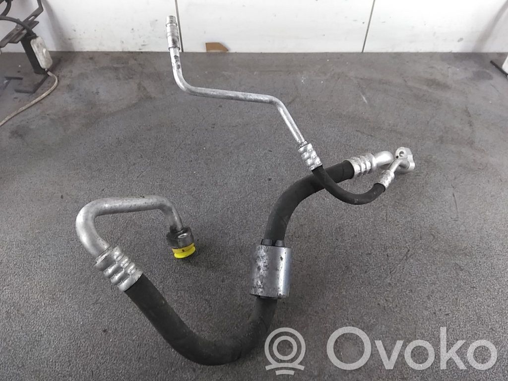 BMW 3 E90 E91 Ilmastointilaitteen putki (A/C) 