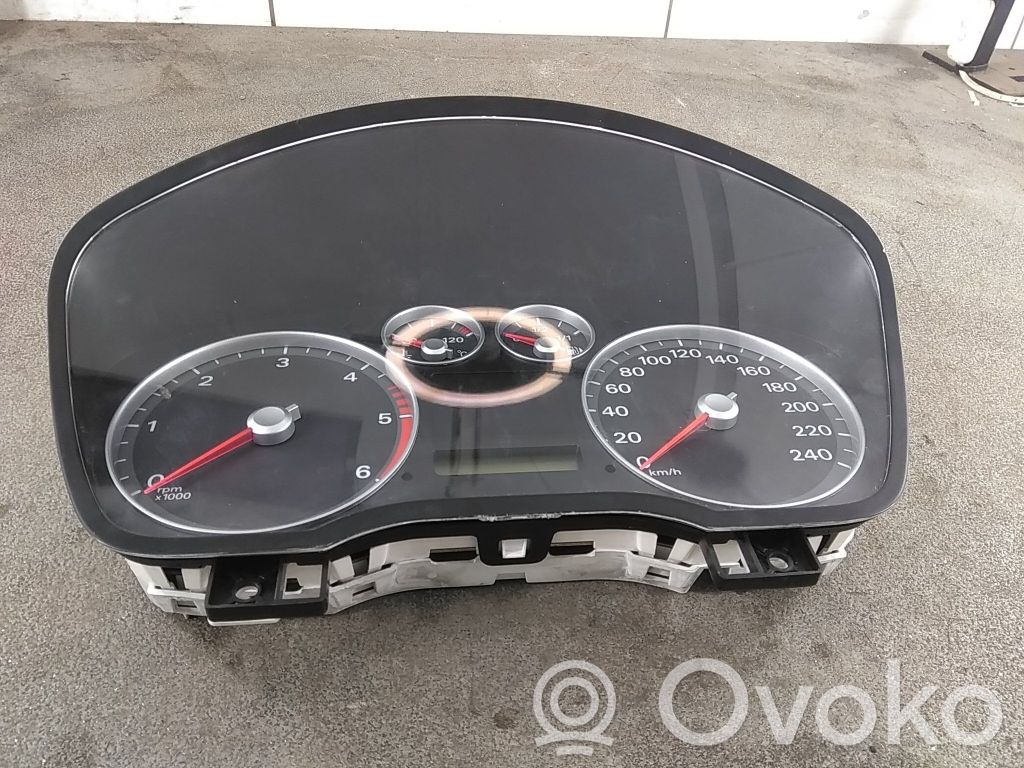 Ford Focus C-MAX Speedometer (instrument cluster) 