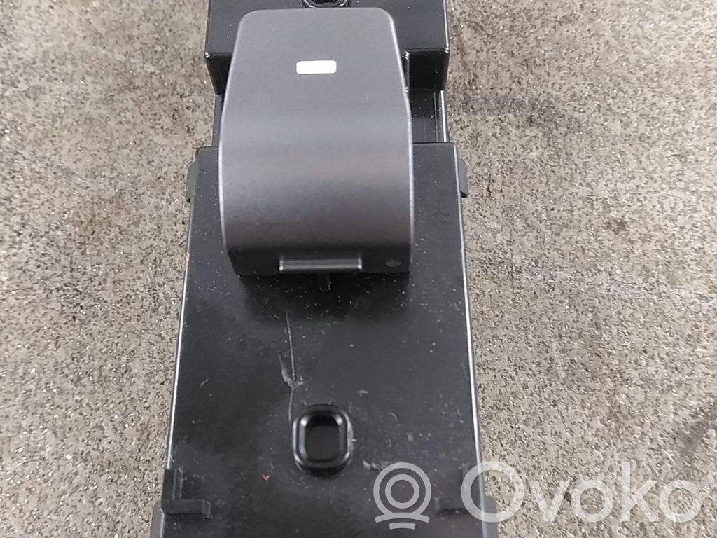 Interruptor del elevalunas eléctrico   93580G2010MGS