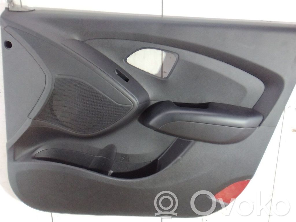 Hyundai ix35 Takaoven verhoilu 