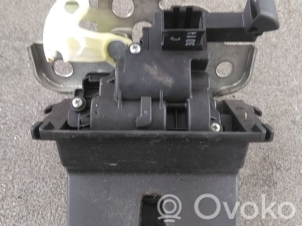 Skoda Superb B6 (3T) Motor de bloqueo de puertas 