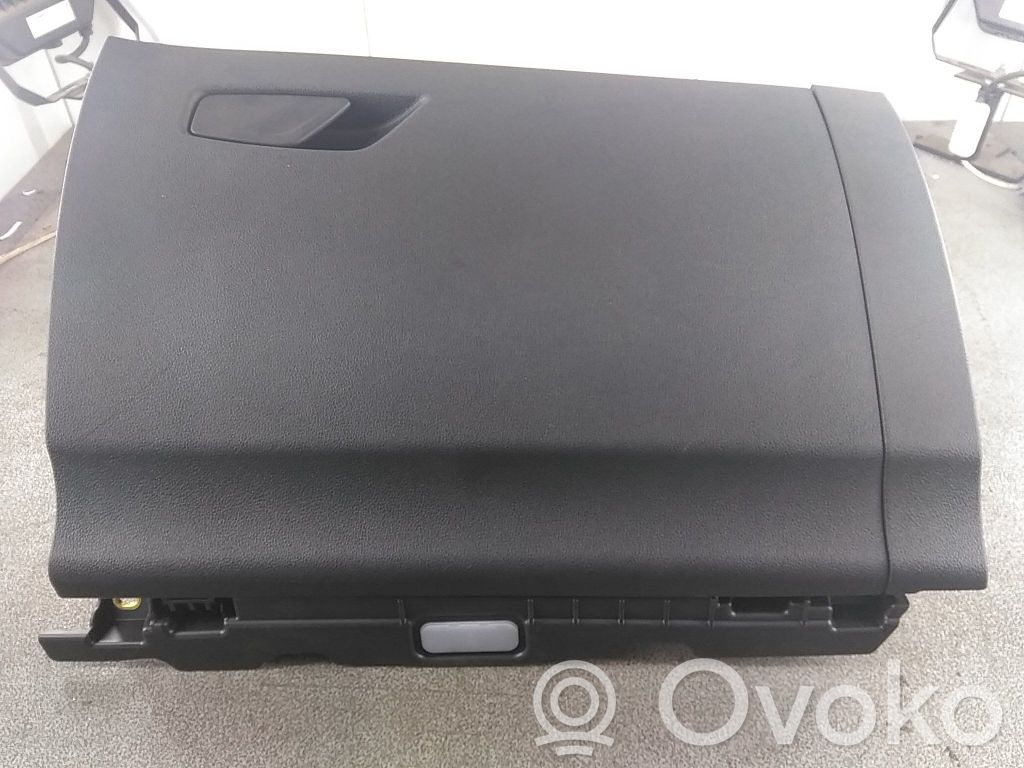 Compartimiento/consola central del panel   5E4857097A9B9