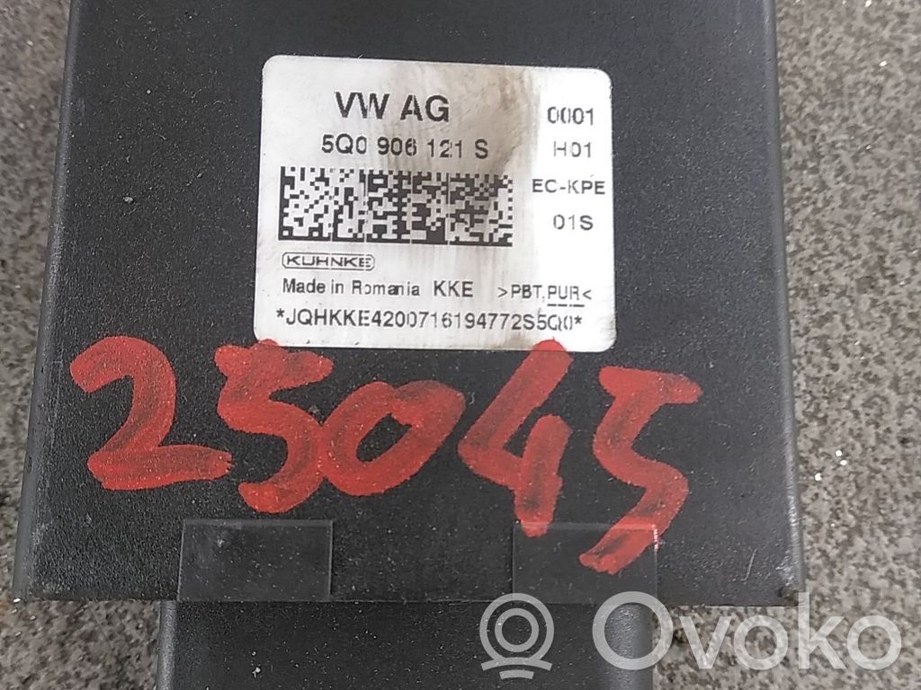 Other control units/modules   5Q0906121N,5Q0906121T