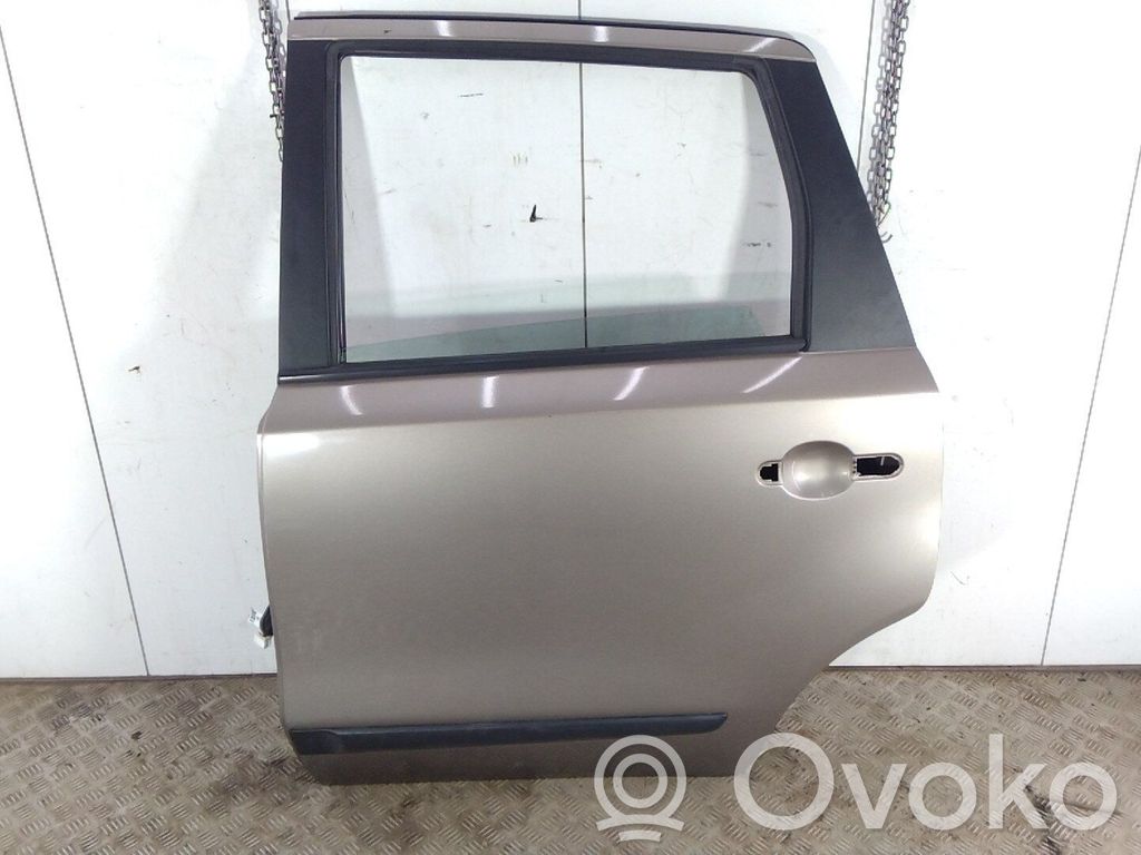 Nissan Note (E11) Puerta trasera 
