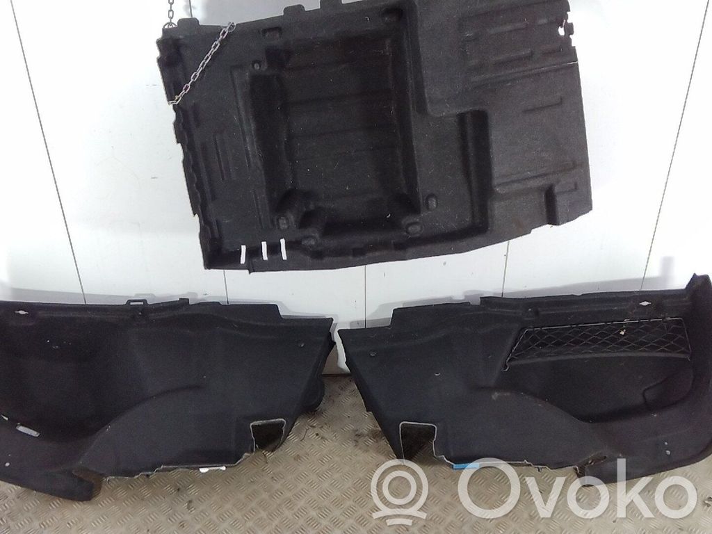 Mercedes-Benz C W205 Other trunk/boot trim element 