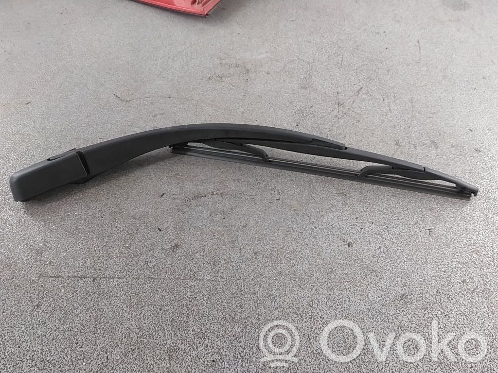 Peugeot 107 Ramię wycieraczki szyby przedniej / czołowej 