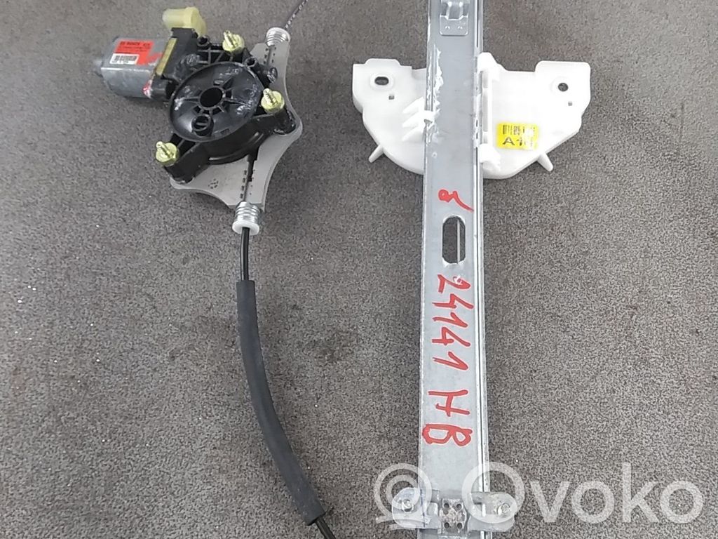 Motor del regulador de la ventanilla de la puerta delantera   83402H8100