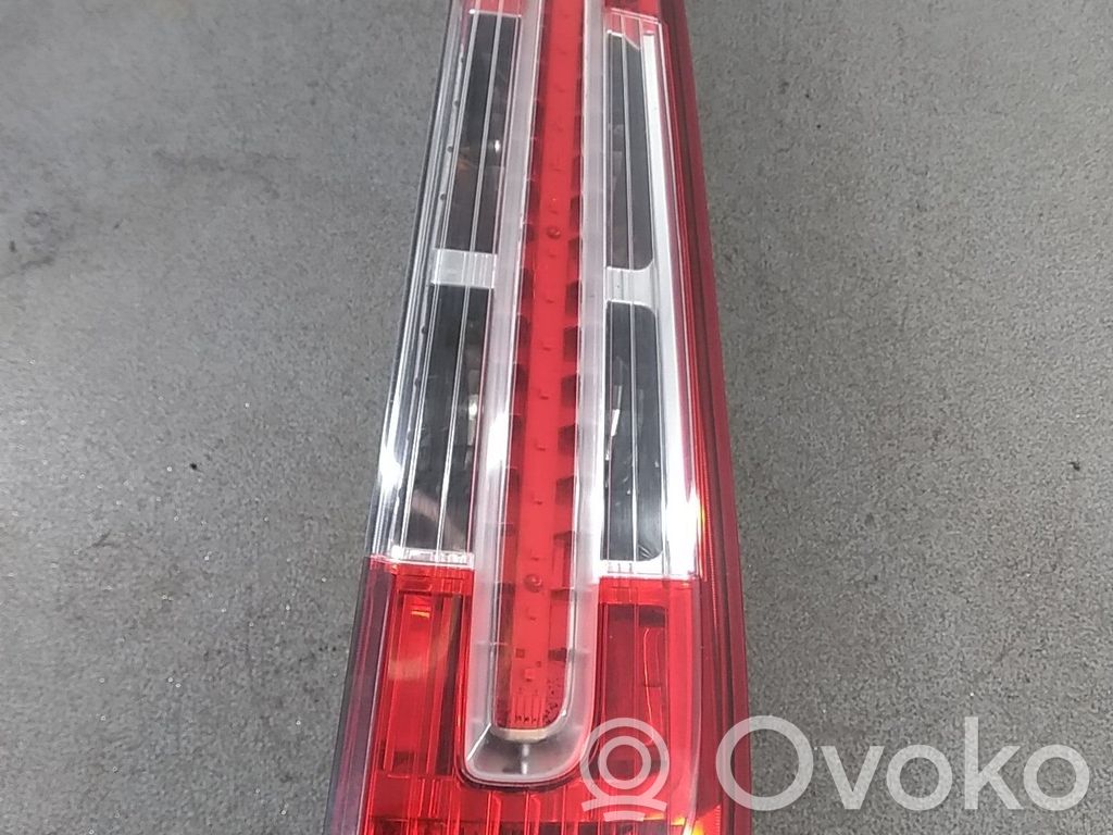 Rear tail light bulb   1619507