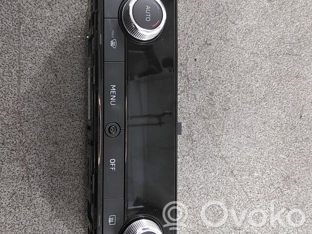Skoda Kamiq Climate control unit 
