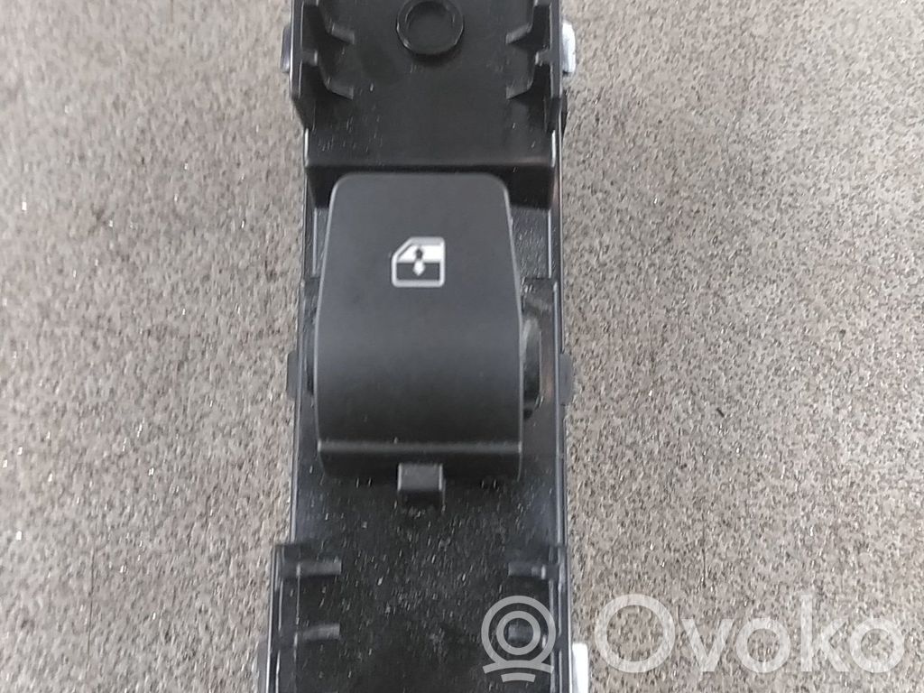 Hyundai i30 Electric window control switch 