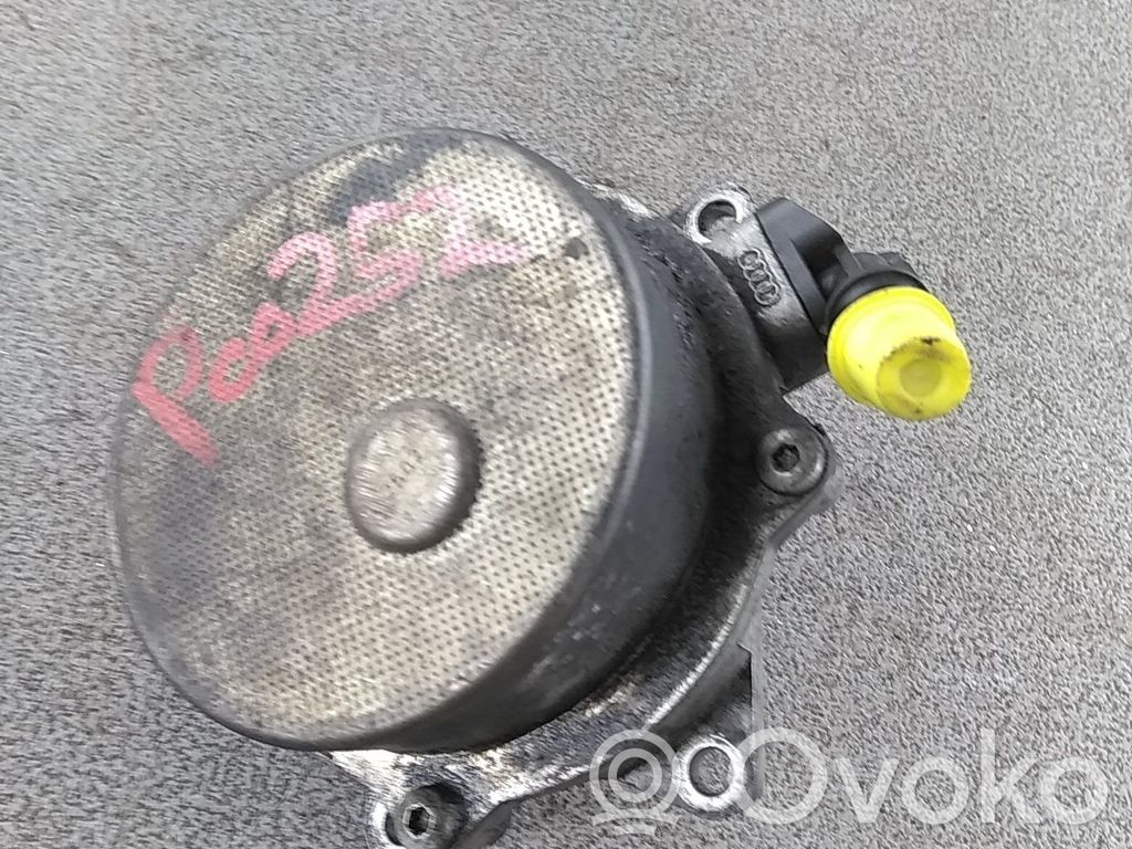 Audi A4 S4 B6 8E 8H Pompă vacuum 