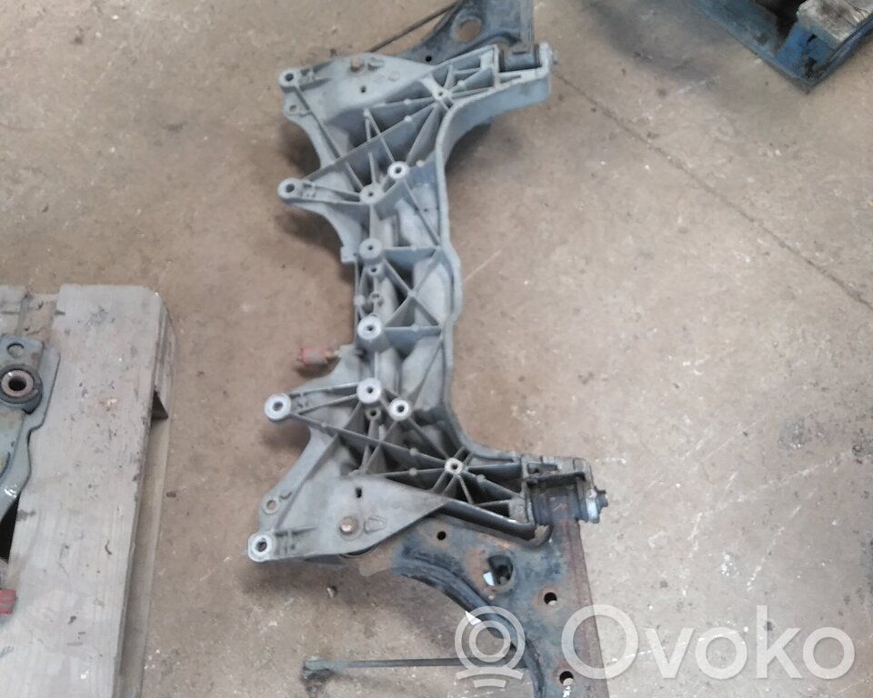 Priekinis traversas   3502GT