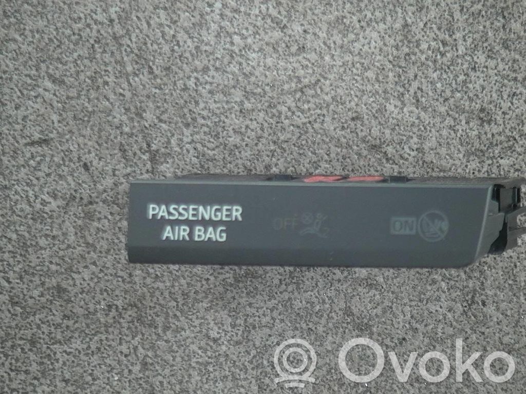 Airbag control unit/module   5F0919234B