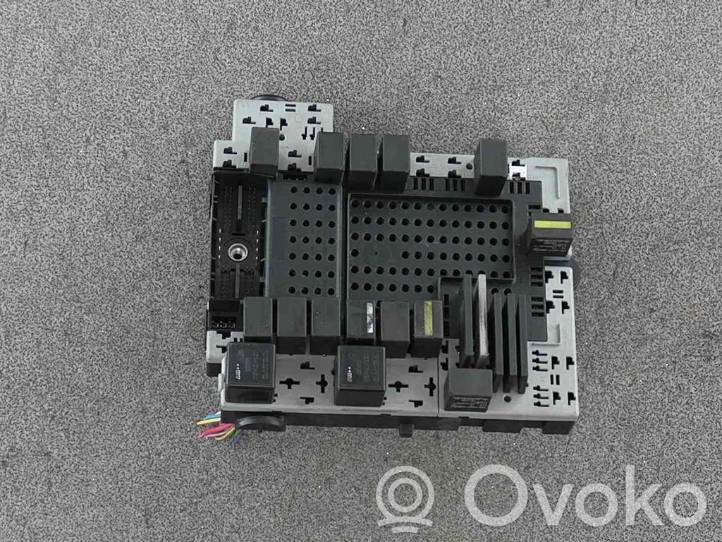 Volvo V70 Fuse module 