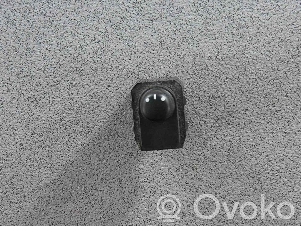 Otros dispositivos   3795062J01000