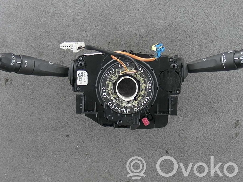 Peugeot 208 I Interruptor/palanca de limpiador de luz de giro 