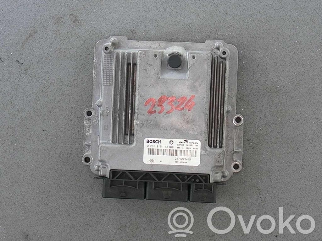 Renault Clio IV Engine control unit/module 
