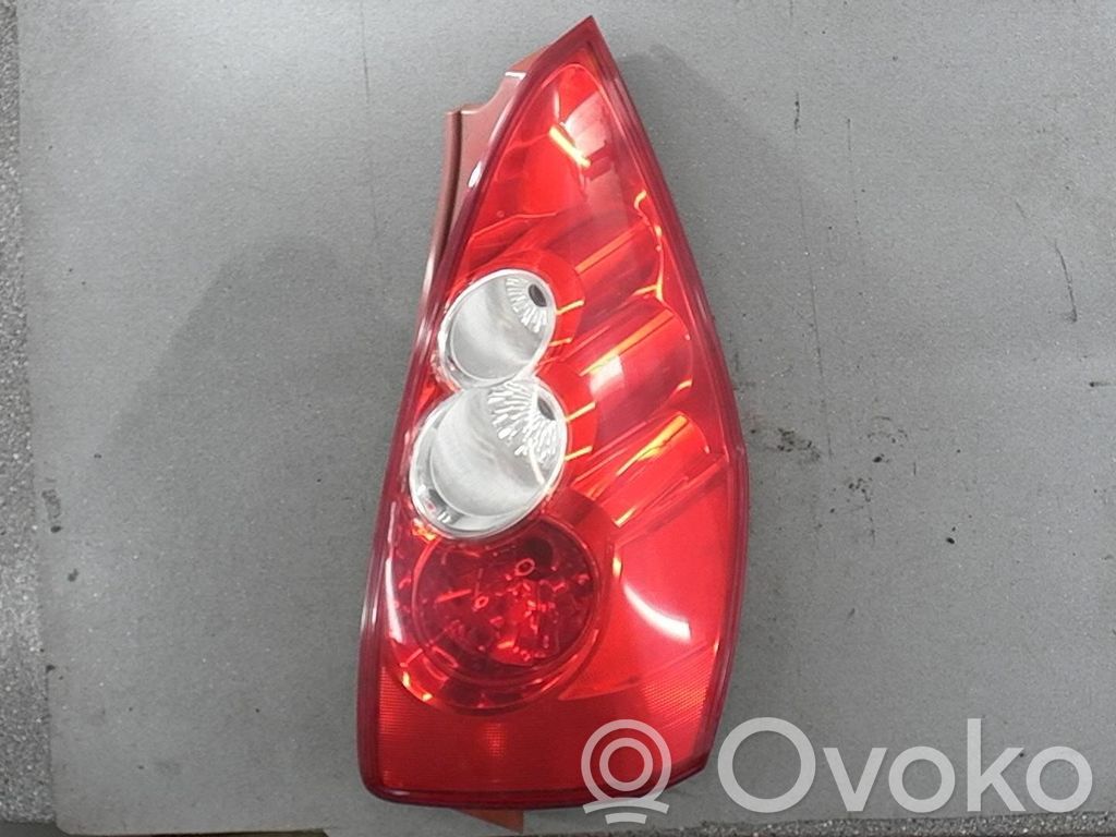 Luz trasera/de freno   C23551170E