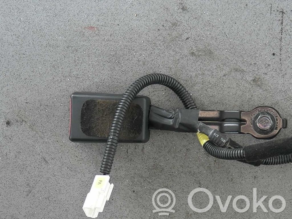 KIA Ceed Hebilla del cinturón delantero 
