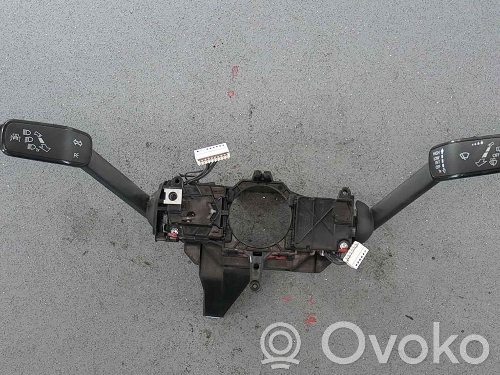 Volkswagen PASSAT B8 Bloc semnalizator și ștergător parbriz 