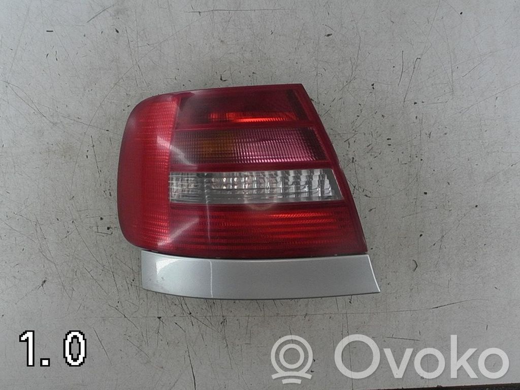 Audi A4 S4 B5 8D Lampa tylna 