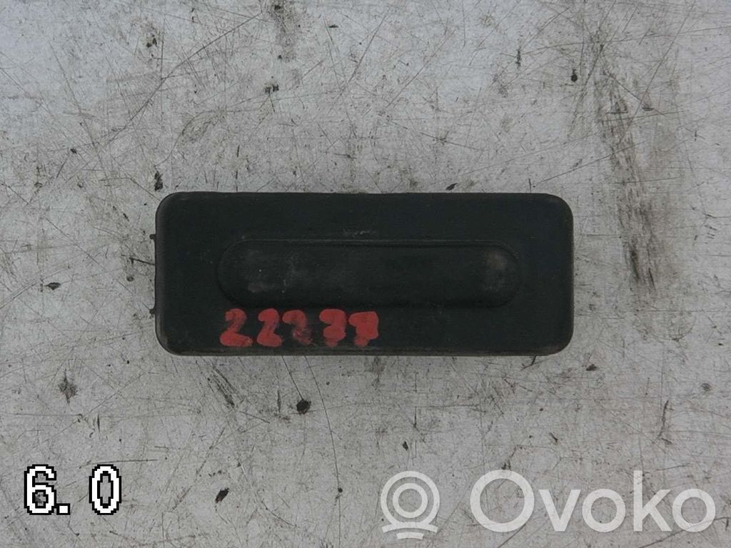 Peugeot 208 I Interruptor de luz 