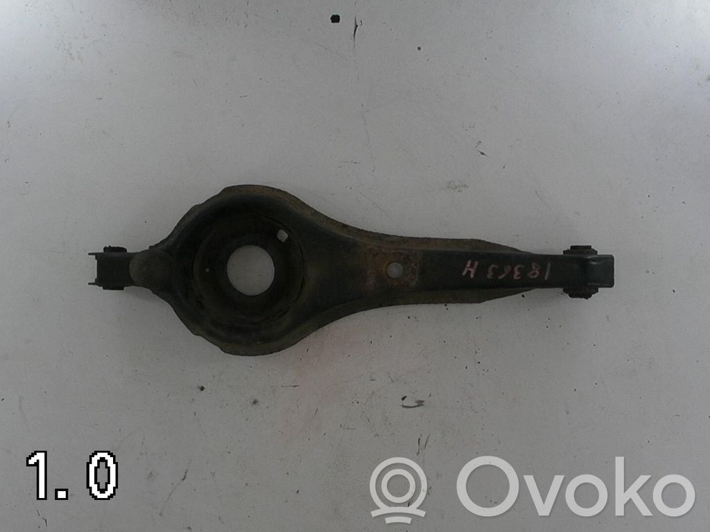 Rear control arm