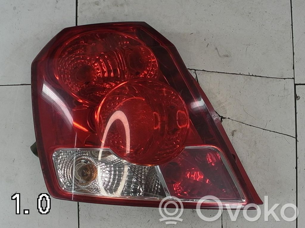 Lámpara de faros/luces traseros
