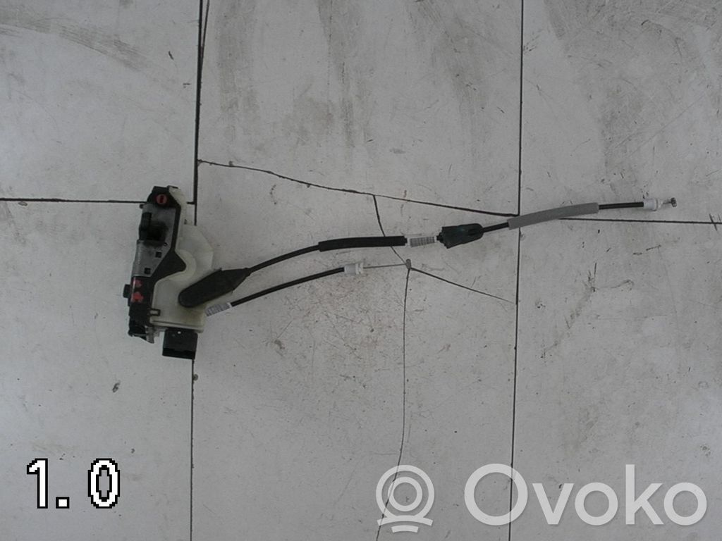 Peugeot 208 I Motor de bloqueo de puertas 