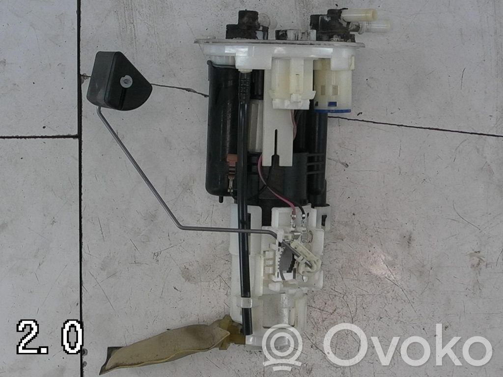 Suzuki Liana Bomba interna de combustible 